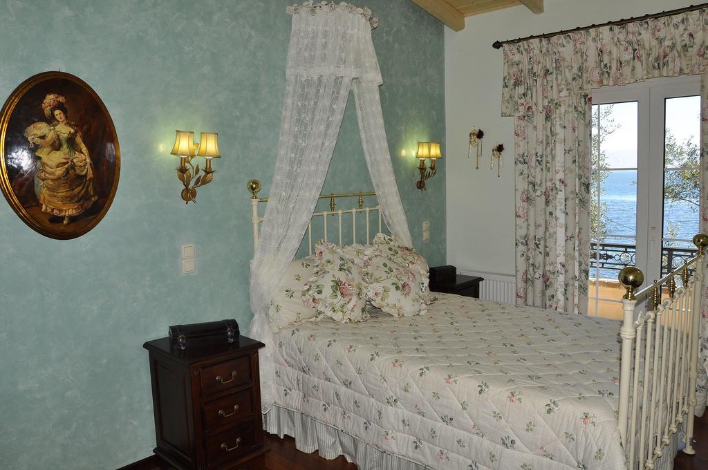 Villa Romantica Perama  Room photo