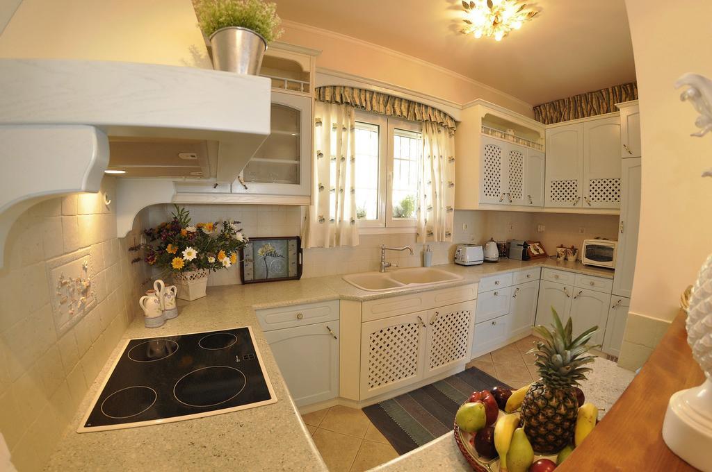 Villa Romantica Perama  Room photo