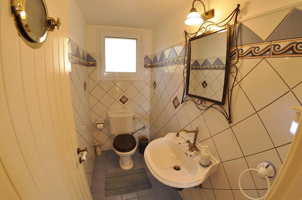 Villa Romantica Perama  Room photo