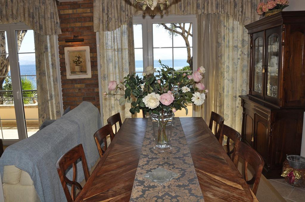 Villa Romantica Perama  Room photo