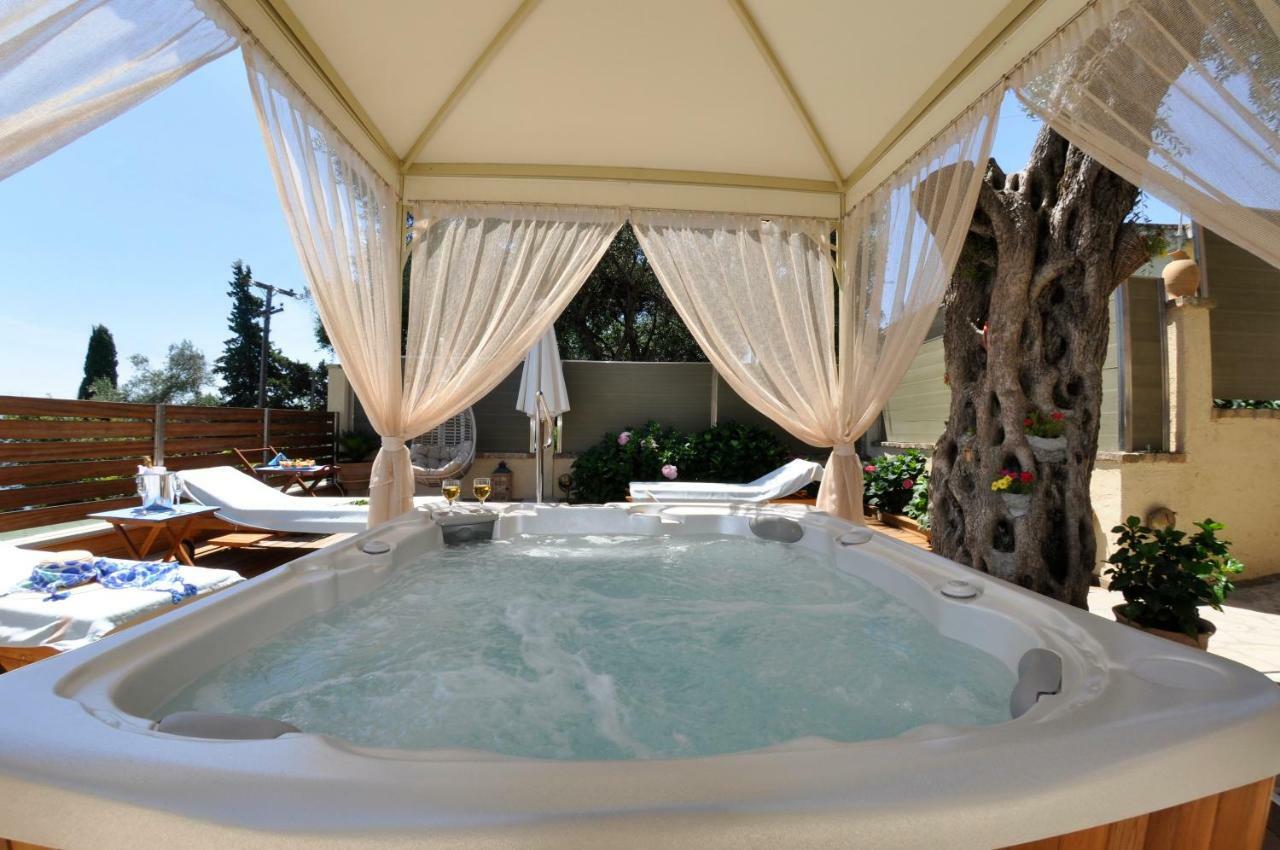 Villa Romantica Perama  Exterior photo