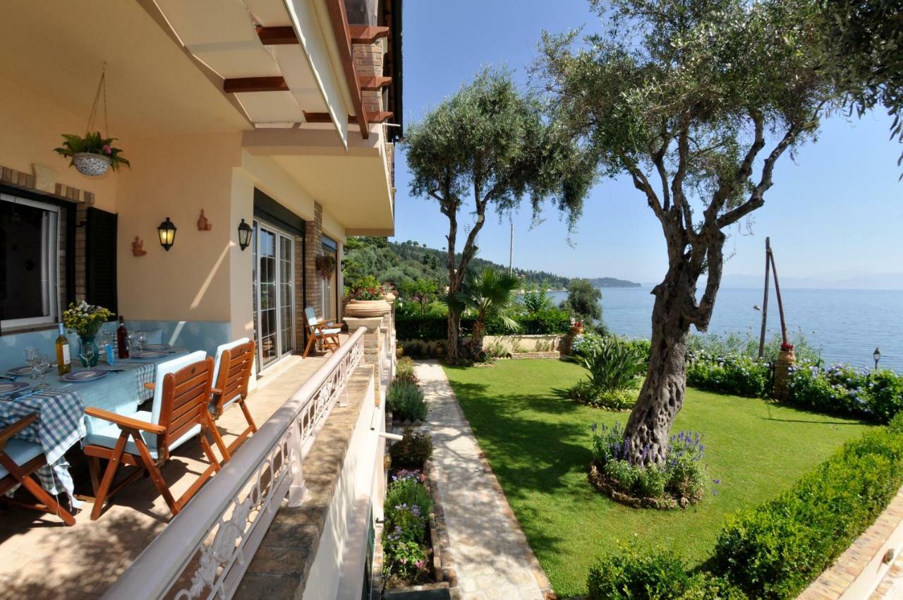 Villa Romantica Perama  Exterior photo
