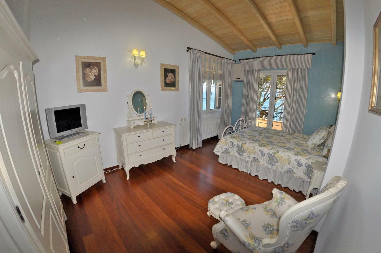 Villa Romantica Perama  Exterior photo